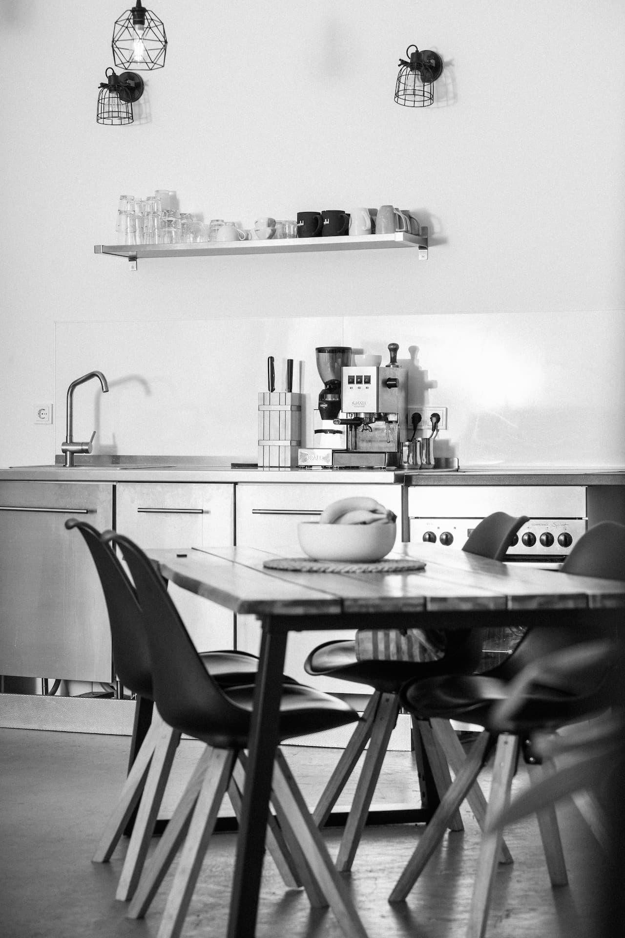 Lounge 11